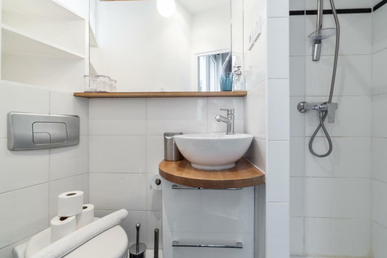 Cosy Studio Close To Grands Boulevards - Welkeys Париж Екстериор снимка